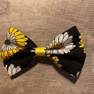 Yellow and White Sunflower Hair Bow (Large)